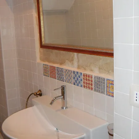 Bed and Breakfast White Λέτσε