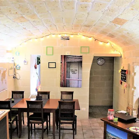 Bed and Breakfast White Λέτσε
