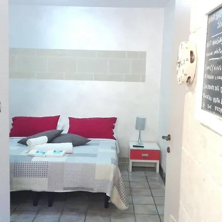 Bed and Breakfast White 2*