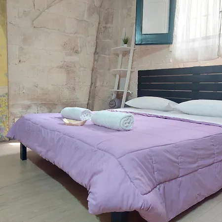 Bed & Breakfast White 2*