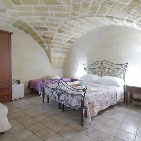White Bed & Breakfast 2*